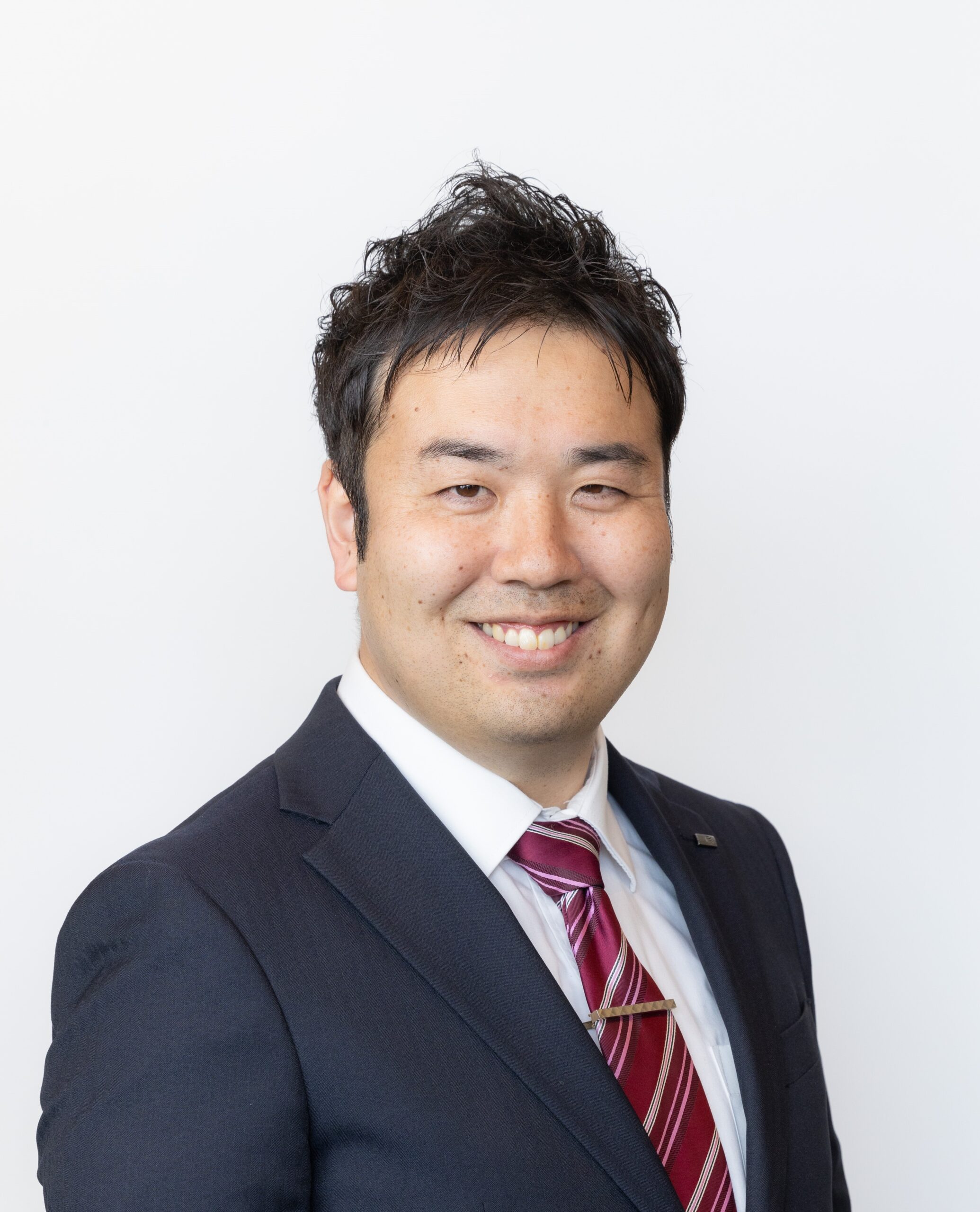 德安 良亮 先生